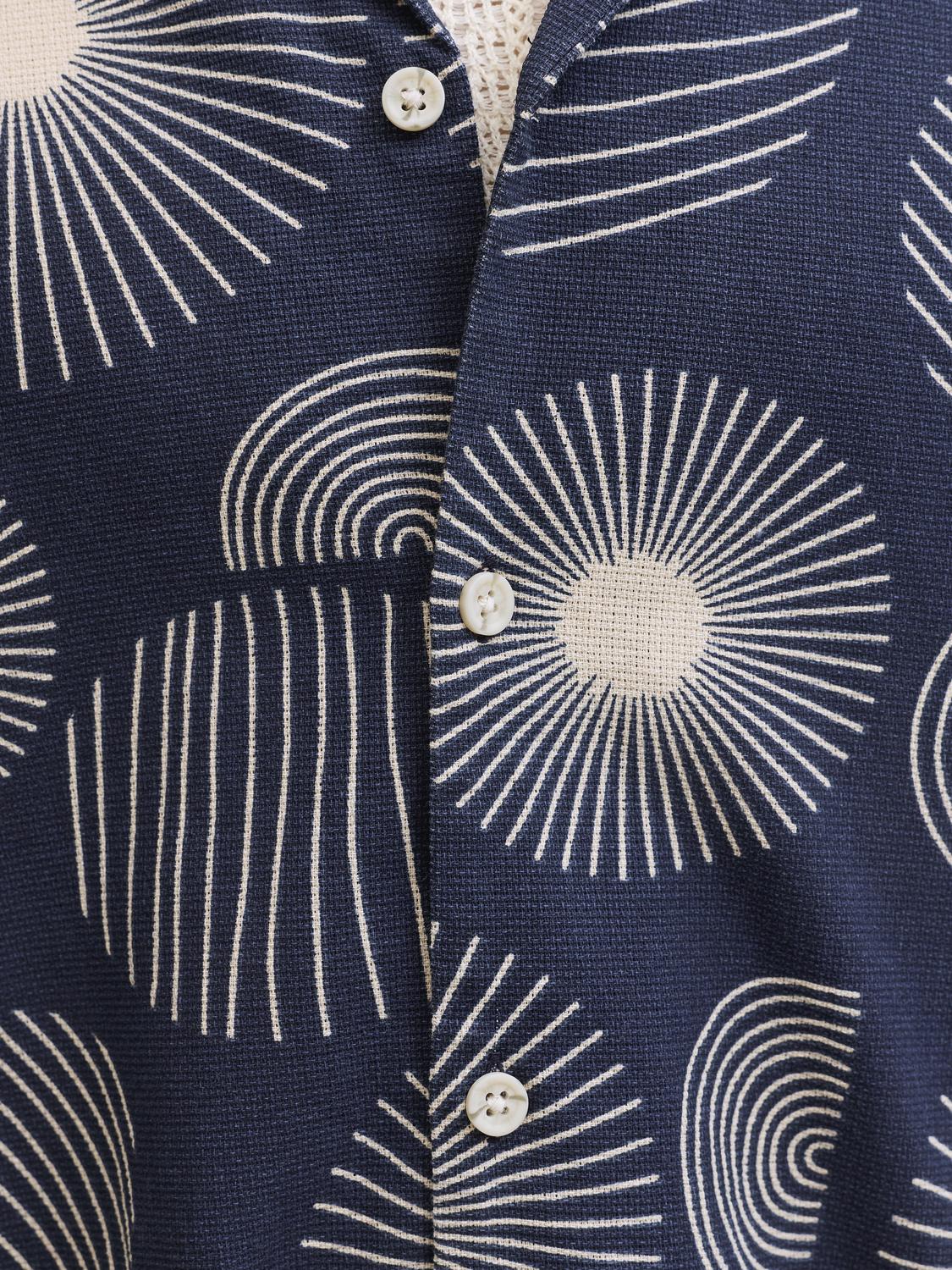 model_shot-detail